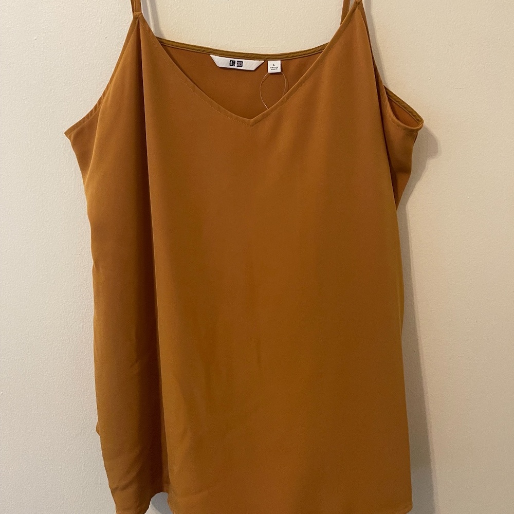 Uniqlo Satin Tank